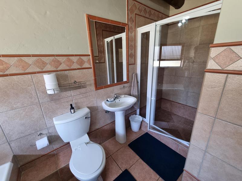 5 Bedroom Property for Sale in Outeniqua Strand Western Cape